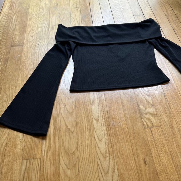 Lovers + Friends Size L NEW Black Fletcher Off Shoulder Bell Sleeve Ribbed Top - Picture 6 of 15